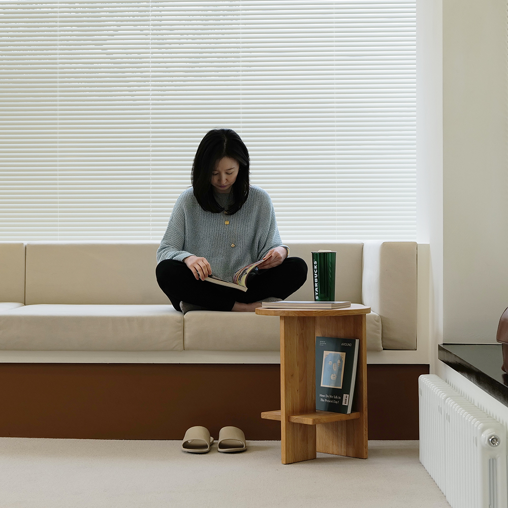 자야캠핑 오울루 2단 원형 협탁 원목 소파 테이블