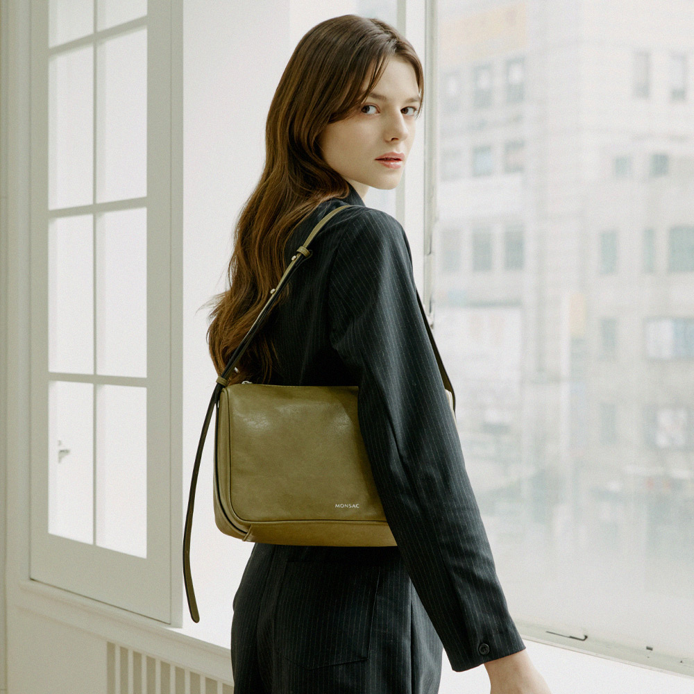 몽삭 클레어 숄더&크로스백 라지 올리브 AP15-2305-OL