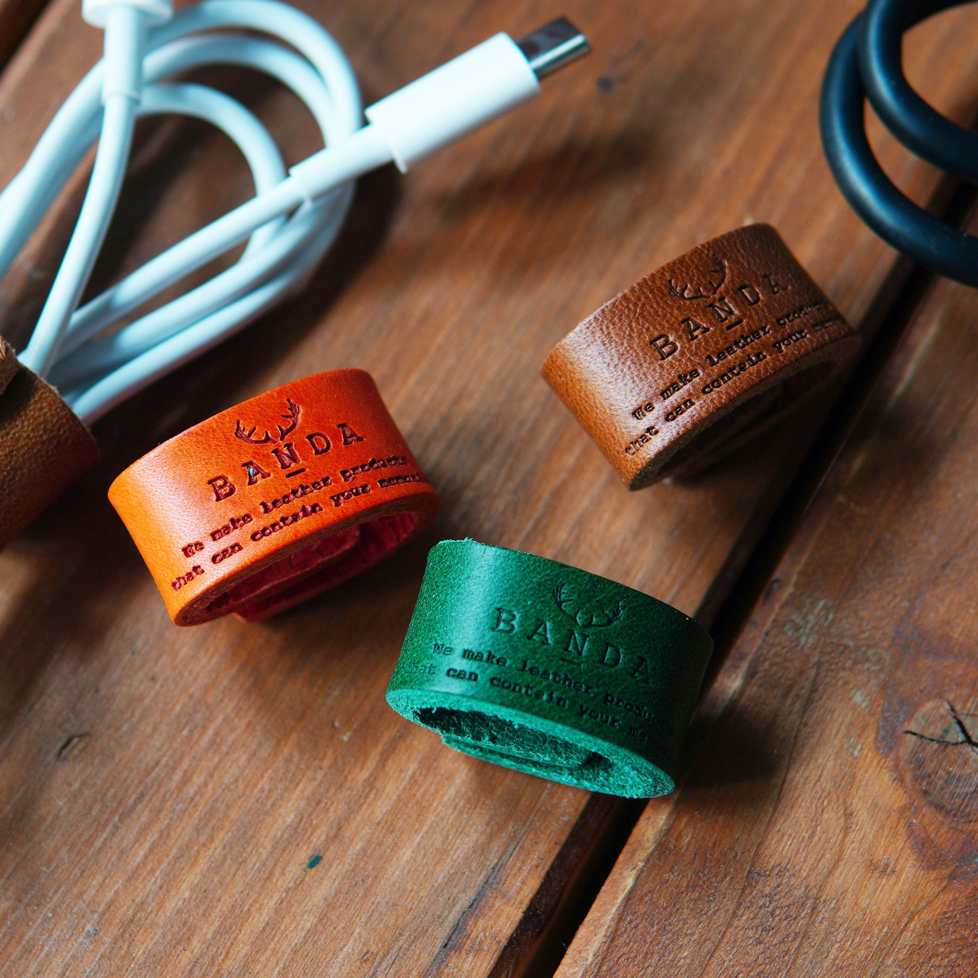 반다레더 가죽 케이블 전선 이어폰 선 코드 정리 클립 홀더 - 상세 이미지 3