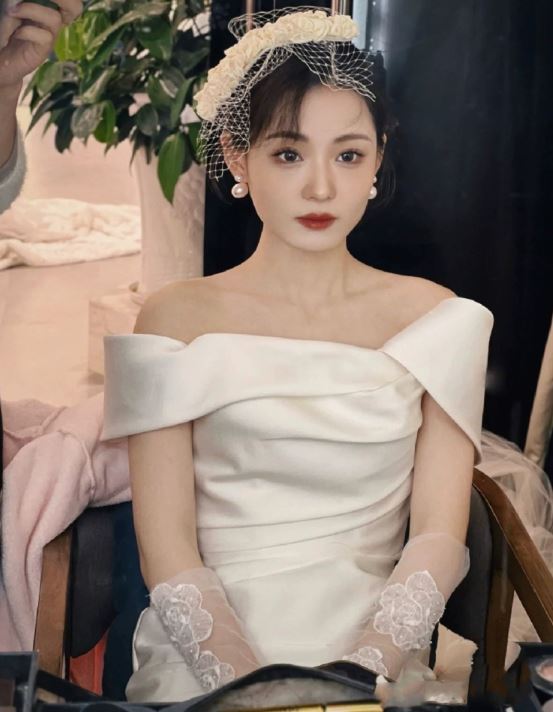새틴 여행 테마 야외스튜디오촬영 2부 이브닝 셀프웨딩드레스 이미지 2