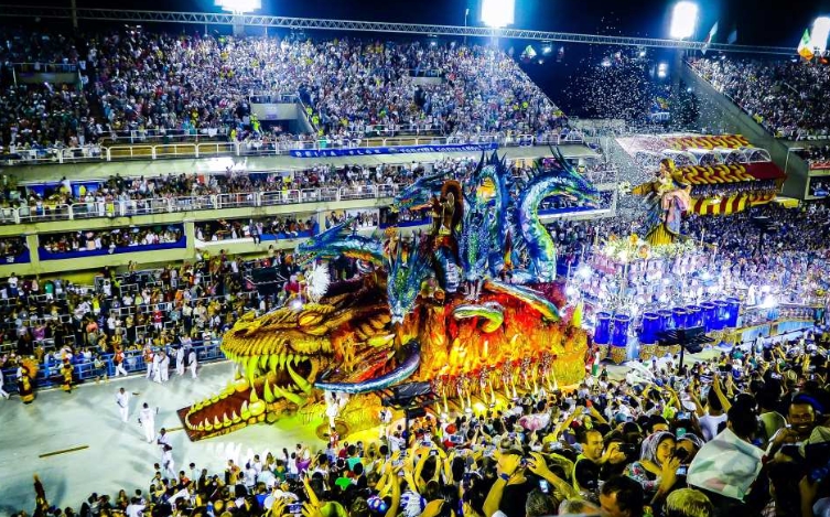 브라질 리우데자네이루  카니발 퍼레이드: 입장권 및 시내 픽업/드롭 서비스 | 브라질 리우데자네이루 이미지 2