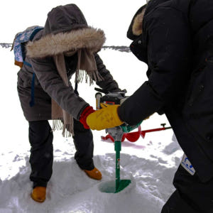 캐나다 옐로나이프 원주민 얼음 낚시 시연 투어 솔직 후기 | 실사용자 리뷰 분석 - 상품 이미지 1