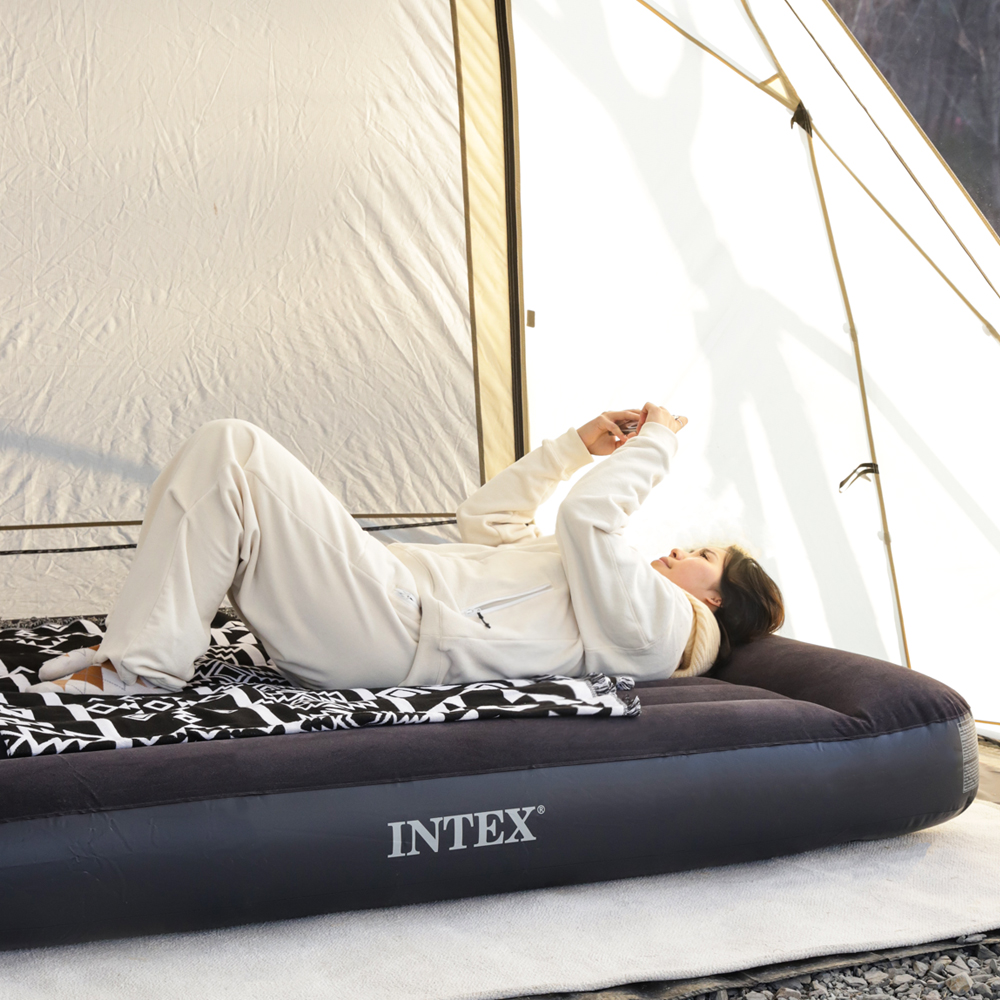 인텍스 에어매트 캠핑매트 침대 캠핑용 휴대용 매트리스 광폭싱글 블랙 가방