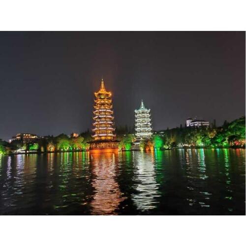 중국 광시성 구이린 왕복 교통편이 포함된 네 개의 호수 야간 크루즈