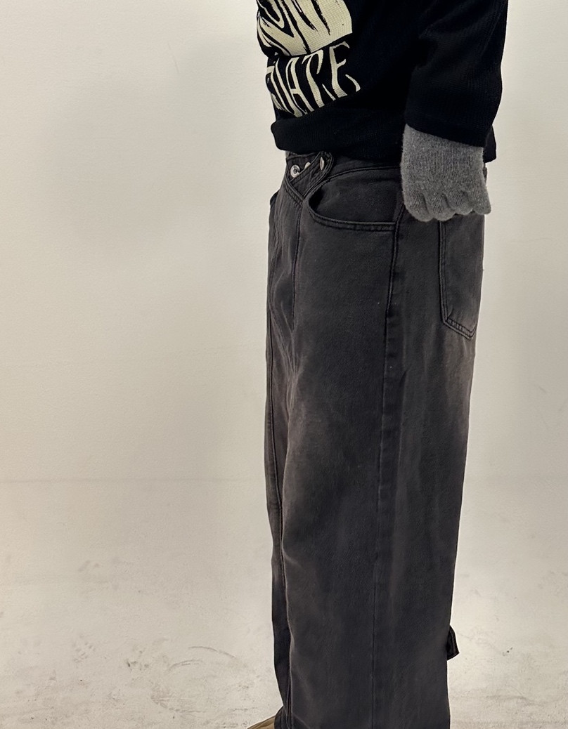 CC6A9053-652F-4934-8316-983E71233D77