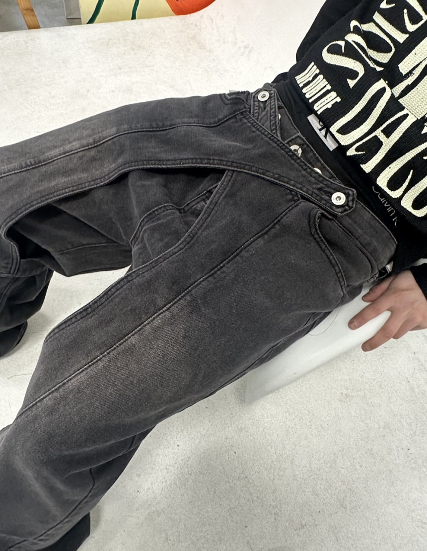 8592EC37-EF2B-4939-B6F6-2F7BFE3289ED