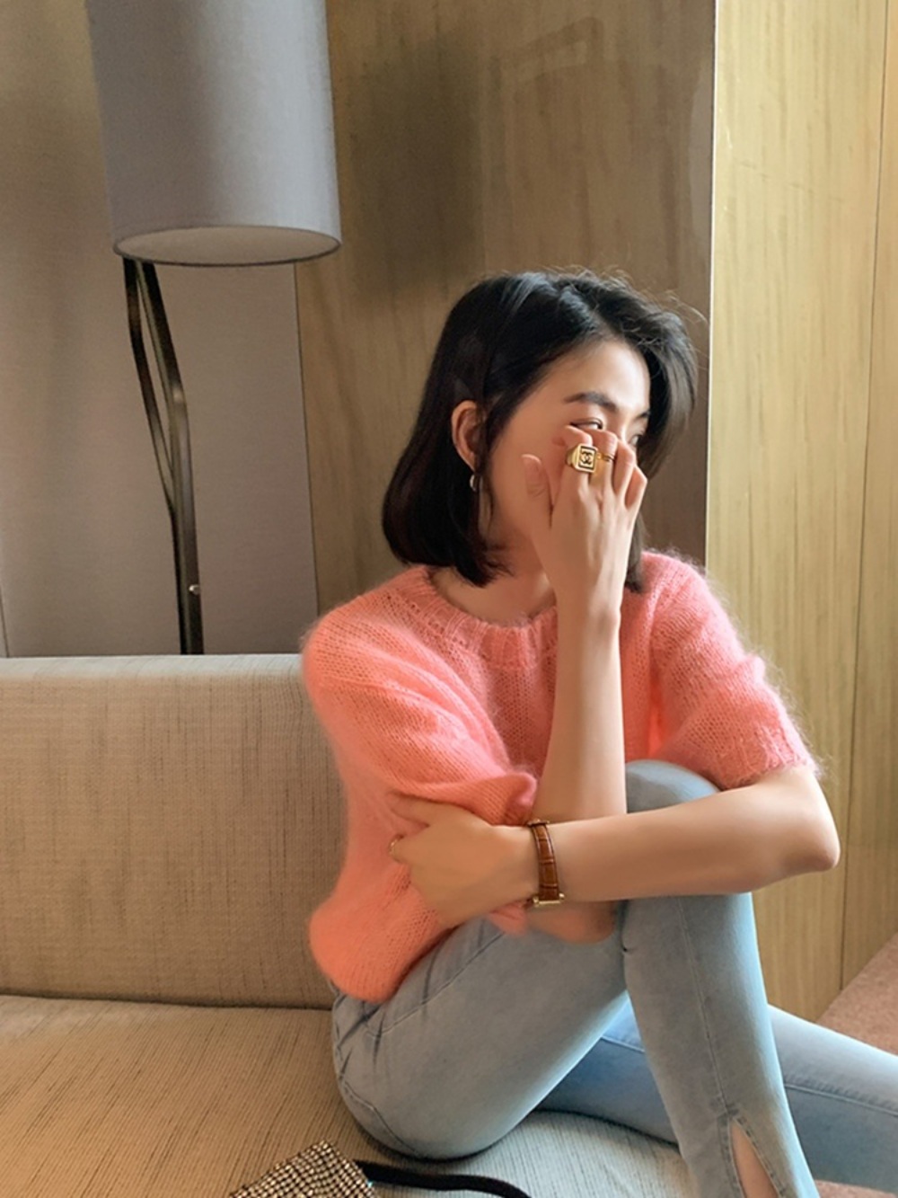 드라마 웰컴투 삼달리 방은주 조윤서 반팔 니트 옷 11회 패션 이미지 3