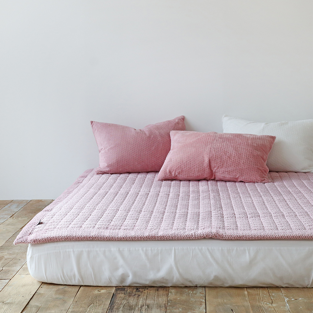 줄리 극세사 패드 마이크로 착번아웃 겨울 침대패드 Q