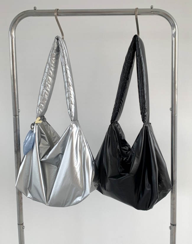 가벼운 심플 무지 경량 빅 쇼퍼 숄더백 직장인 캐쥬얼 여행 보부상 가방