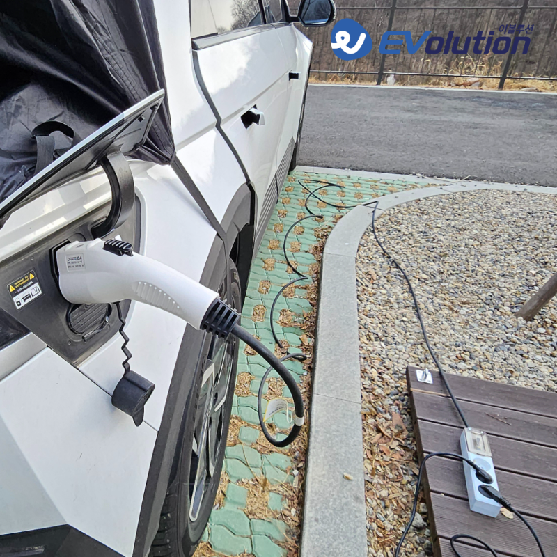 전기차 실내 V2L 커넥터 어댑터 멀티탭 3구 20A 아이오닉5 ev3 ev6 ev9