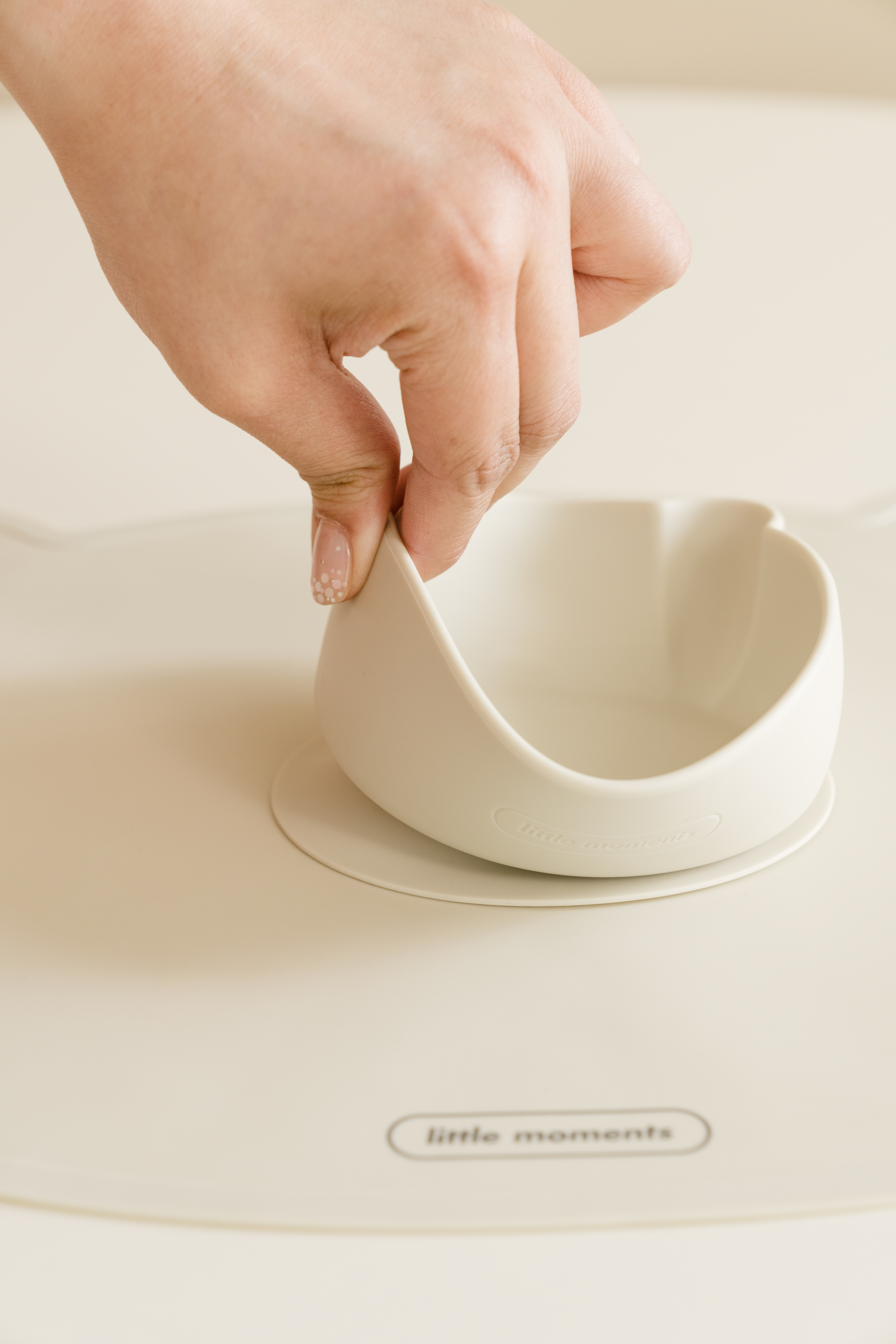 리틀모먼트 실리콘 흡착 강아지 고양이 밥그릇 물그릇 애견식기 사료 슬로우 급체방지