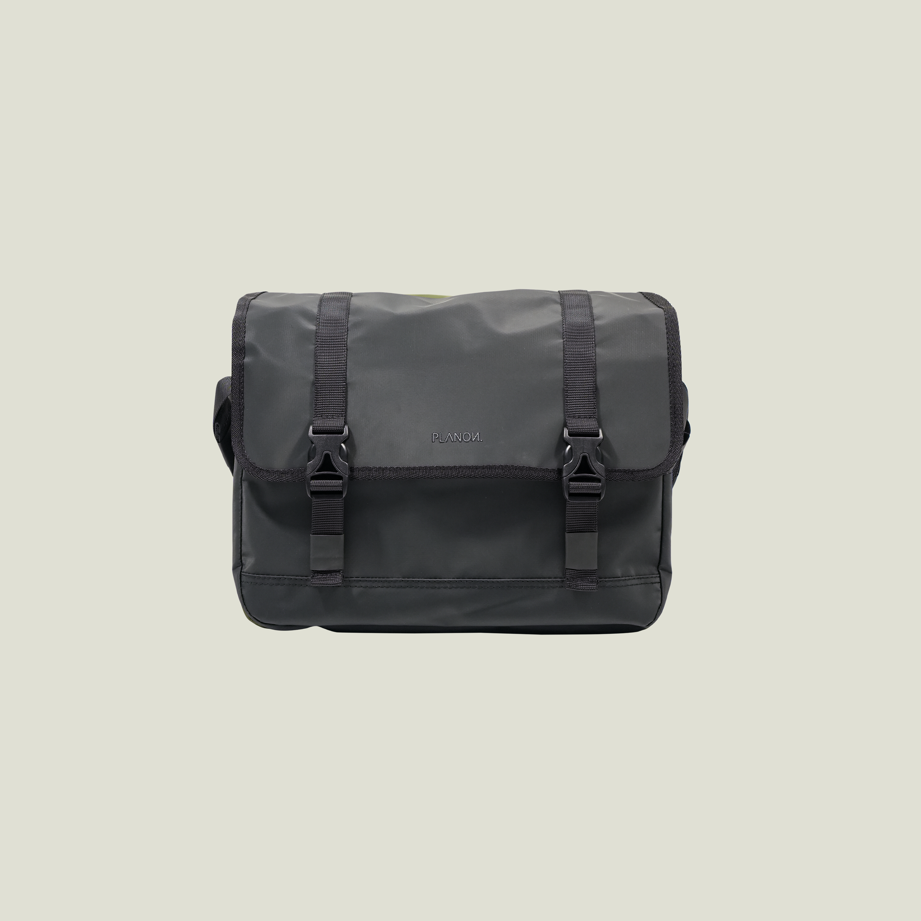 플랜온 메신저백 남자 버클형 크로스백 슬링백 직장인 대학생 노트북 수납 데일리 가방 - 상세 이미지 5