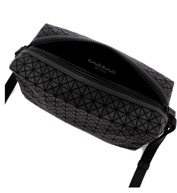 바오바오 크로스백 KURO SADDLE BAG AG131 - 상세 이미지 4