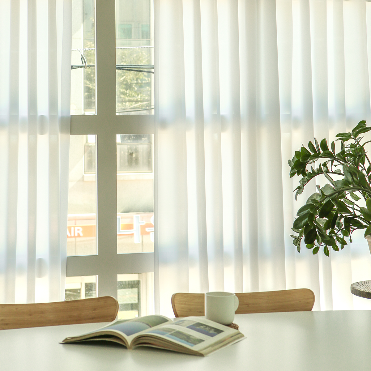 아르일랑 심플 쉬폰 차르르 커튼 거실 안방 커텐 맞춤 나비주름 금속핀 1cm