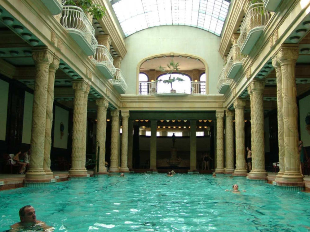 겔레르트 스파의 실내 전경