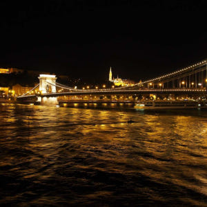 헝가리 부다페스트에서 음료와 함께하는 다뉴브강 나이트 크루즈 솔직 후기 | 실사용자 리뷰 분석 - 상품 이미지 2