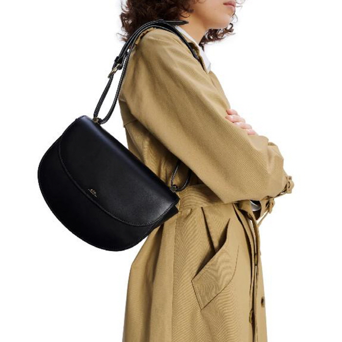 아페쎄 크로스백 가방 APC 미니백 하프문 베티 제네바 데미룬