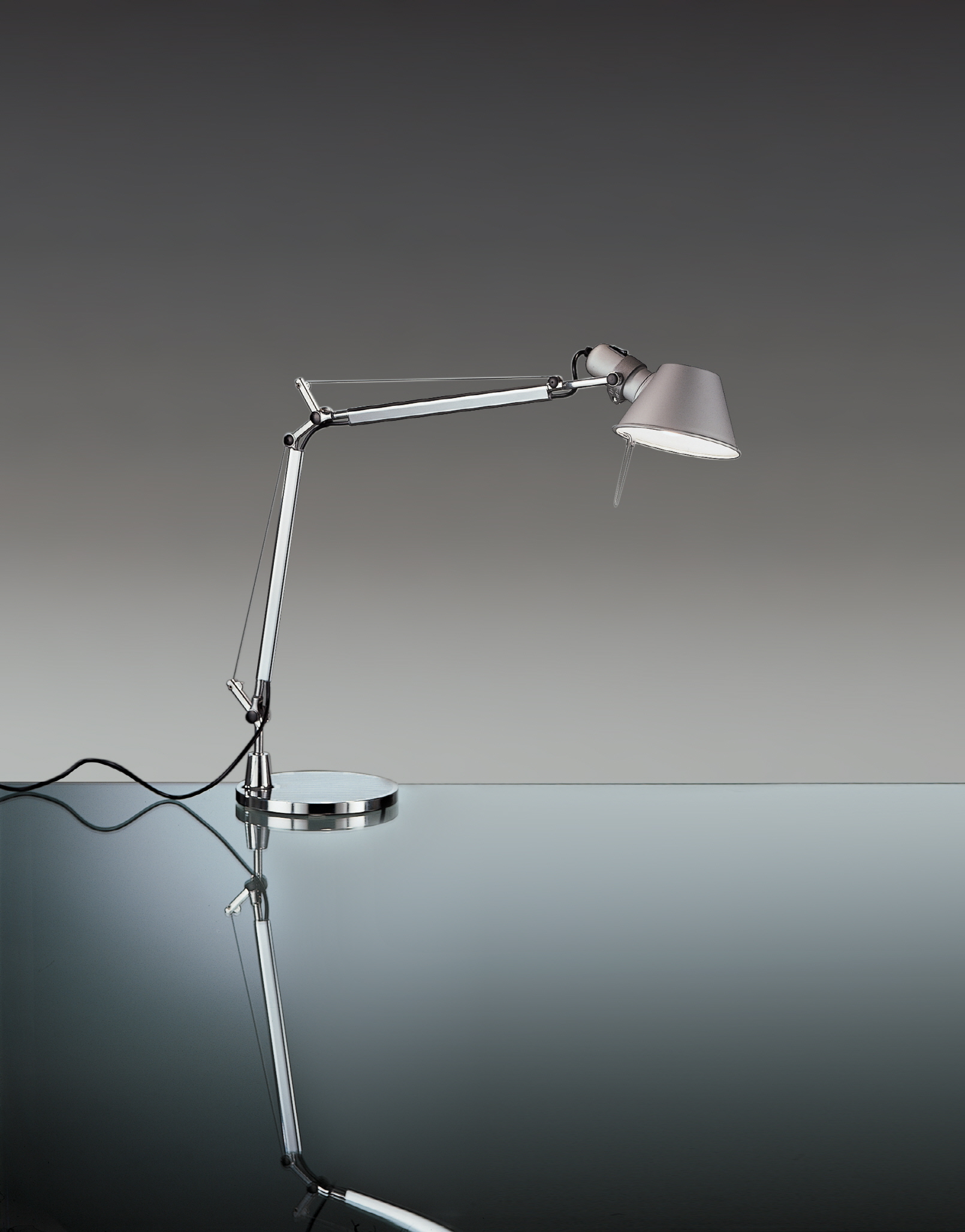 아르떼미데 톨로메오 미니 테이블 책상 단스탠드 조명 TOLOMEO MINI TABLE - 상세 이미지 2