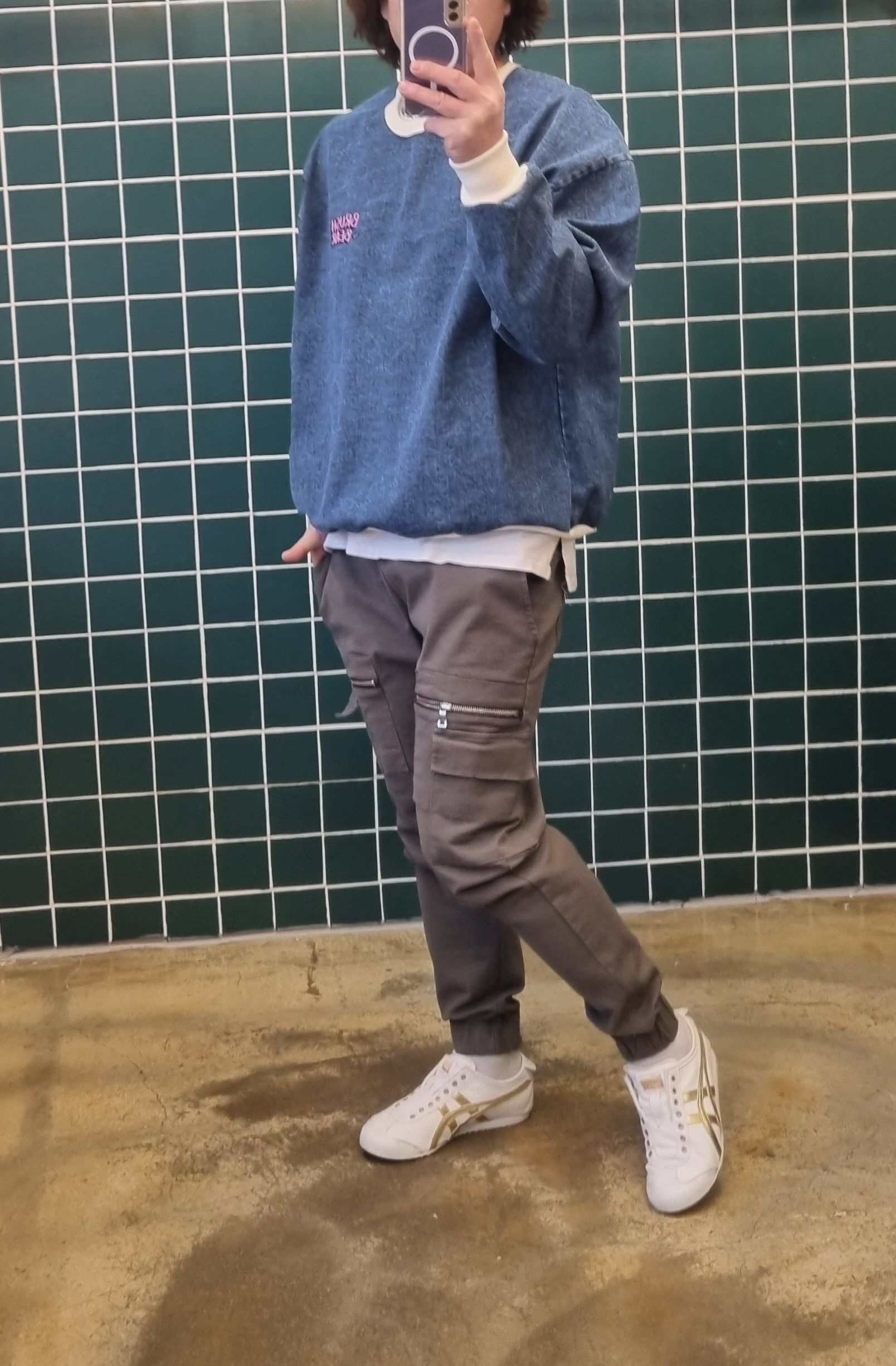 (무배)가을 데님 그레피티 청 맨투맨 - 상세 이미지 4