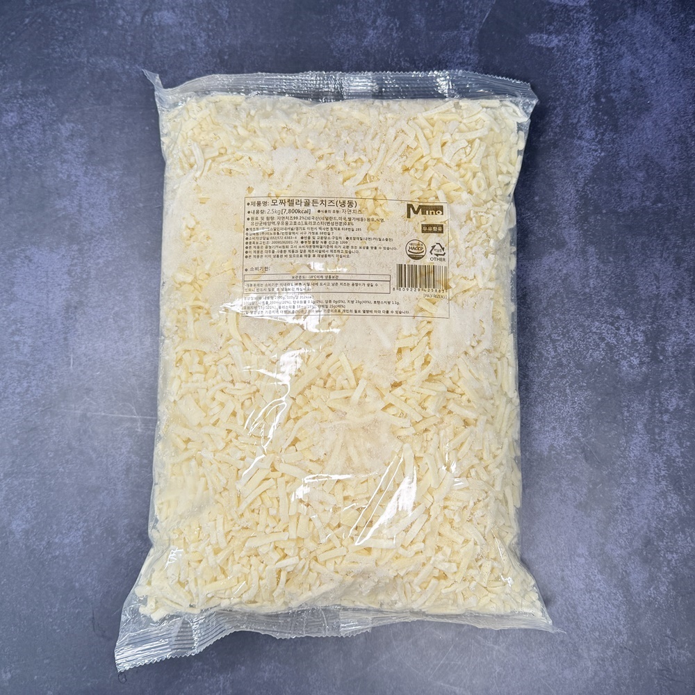 썬리취 업소용 냉동모짜렐라치즈 골든 피자 자연치즈 99.2% 2.5kg, 1개 - 상품 이미지