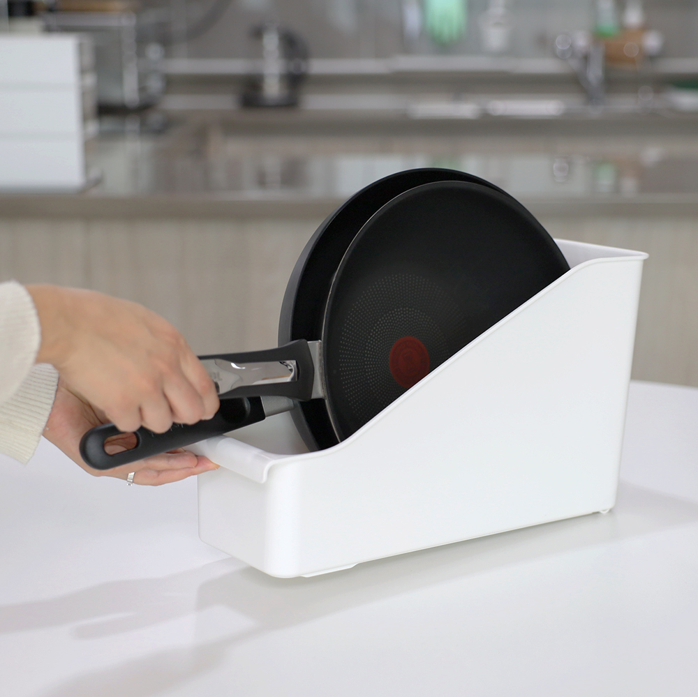 바퀴 수납함 삼각 주방 하부장 팬트리 수납 정리함