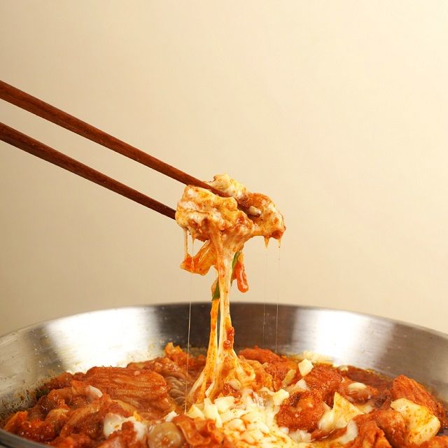 홍익상회 춘천 홍익 닭갈비 국내산 닭고기 캠핑 음식 500g, 1개 이미지 3