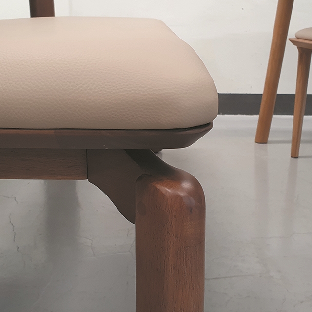 스코나 그라벤 원목 패브릭 레더 3인 벤치 의자 1400