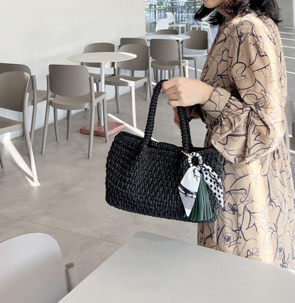 https://shop-phinf.pstatic.net/20240215_44/1708005560872vSYIo_JPEG/1346222836141088_1006419611.jpeg?type=o1000