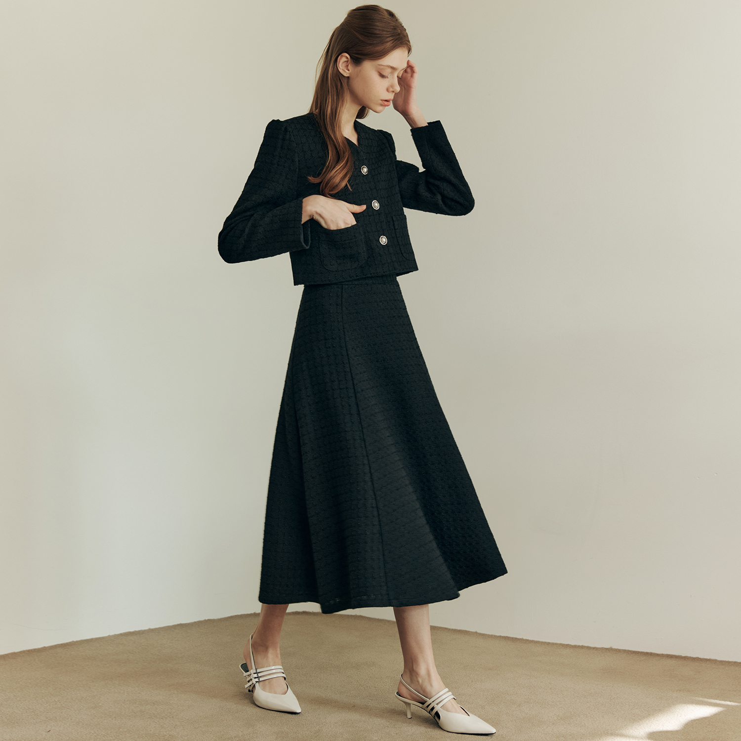 [슈퍼적립][제로스트릿][세트] 브이넥 트위드 자켓 & 스커트 [SET-UP] V NECK TWEED JACKET & SKIRT / SOLID BLACK