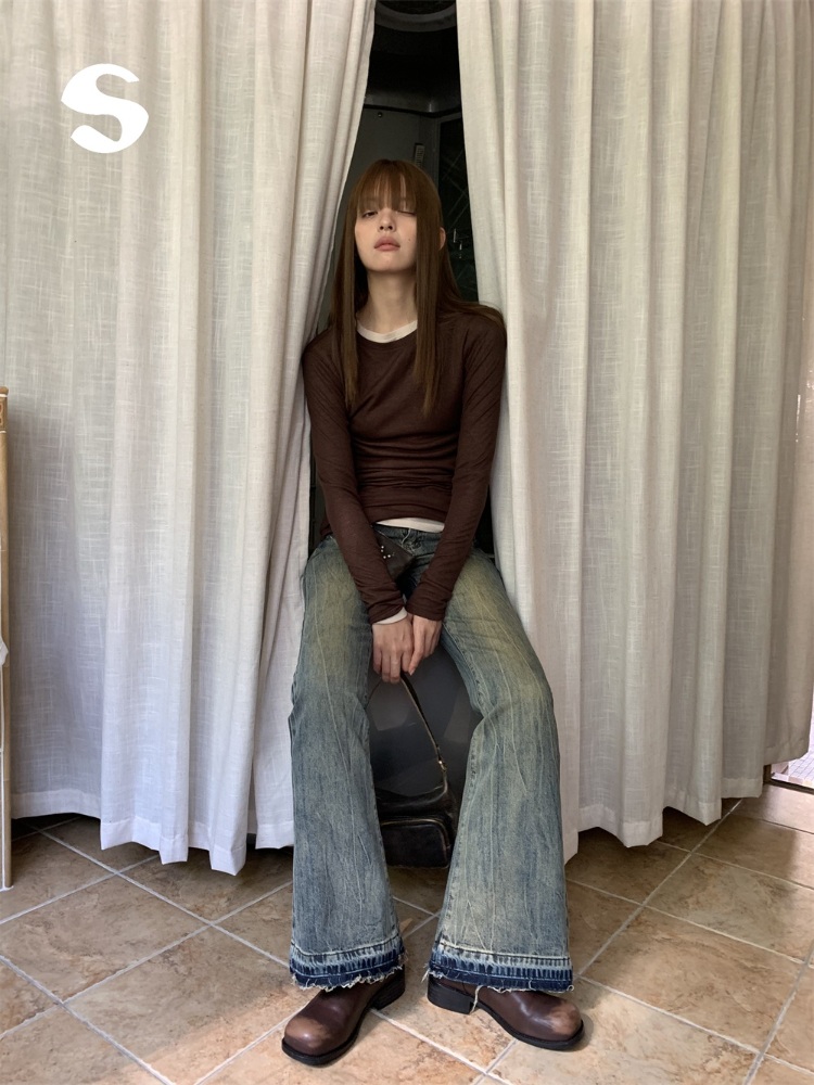 롱 슬림핏 더블 레이어드 티셔츠 데일리 휘뚜루마뚜루 활용도높은 블랙 화이트 사계절 3컬러 - 상세 이미지 4