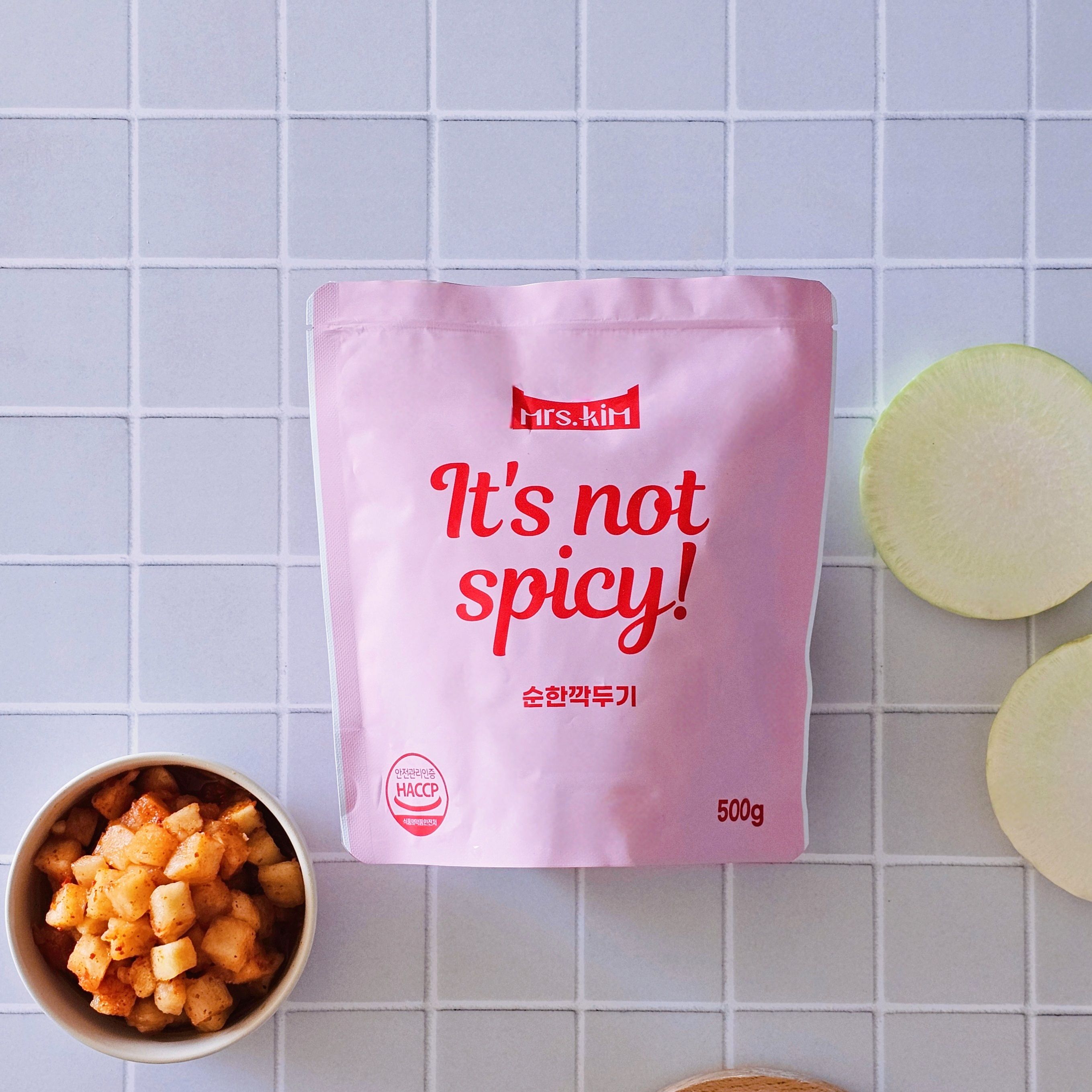 미세스킴 어린이 김치 맵찔이 - It's not spicy 순한맛 깍두기,배추김치(3단계) 제품 이미지