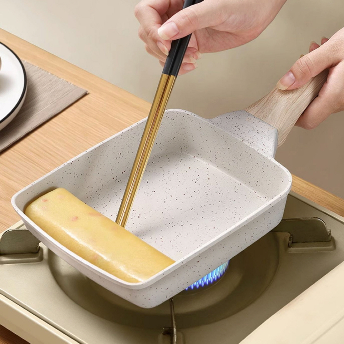 네모후라이팬 계란말이후라이팬 인덕션용 사각 에그팬 파니니팬 화이트