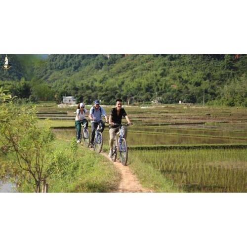 베트남 하노이 식사와 가이드가 포함된 호아루, 트랑안 자전거 투어