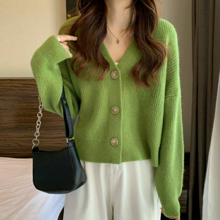 러블리해라 봄가디건 그린 숏 포근 간절기아우터 긴팔V넥 데일리룩 휘뚜르마뚜르 쫀쫀 이미지 4