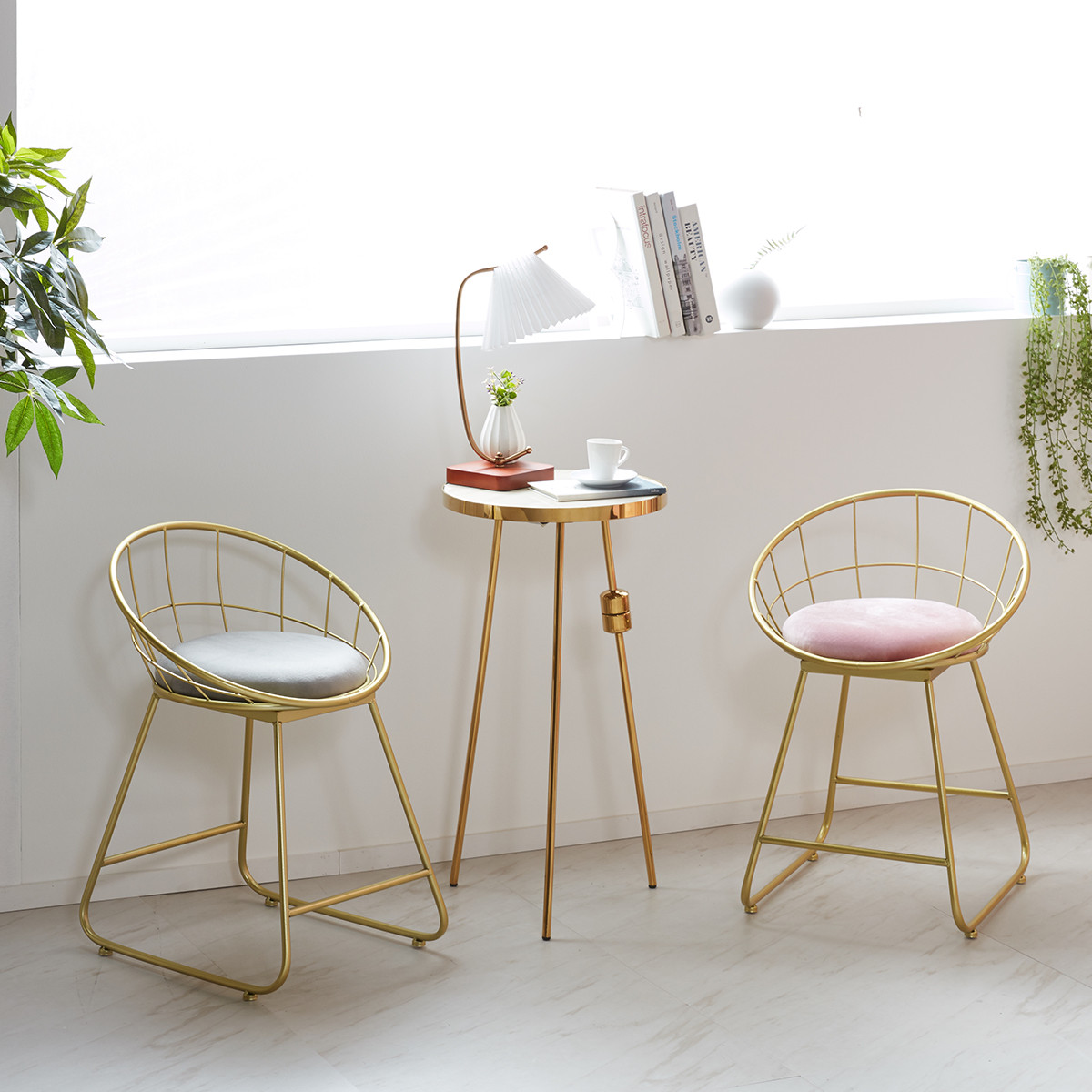 [다니카] 세인트 골드 벨벳 화장대 스툴 의자 모던 식탁 카페 인테리어 체어