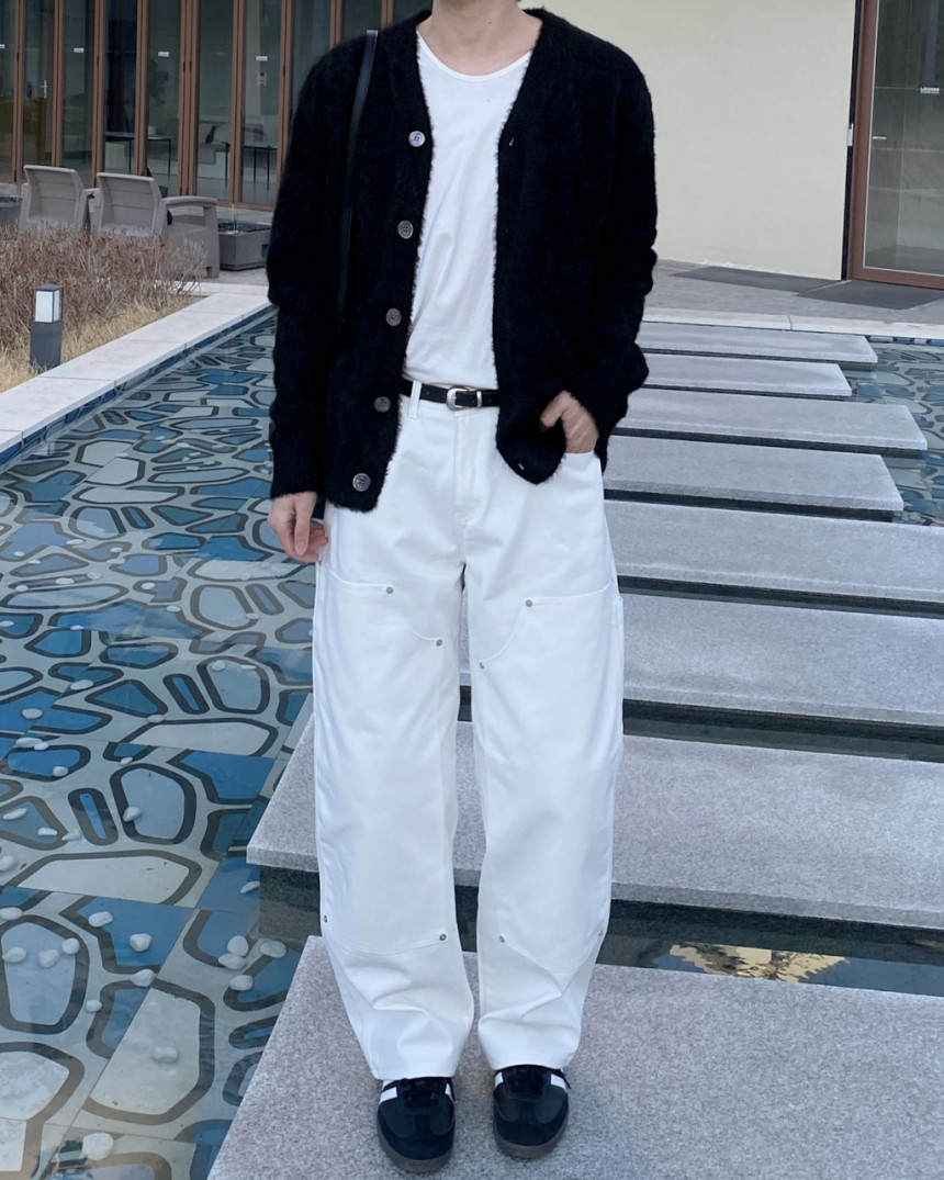 4B401B35-DBB7-4A5A-9582-F79F1FC3028B