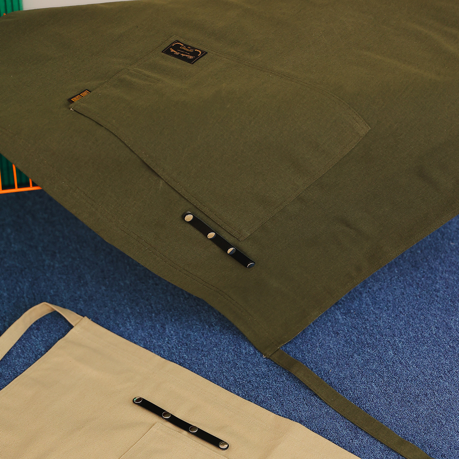 [하프에이프런]  워싱캔버스 앞치마 글로시 카키