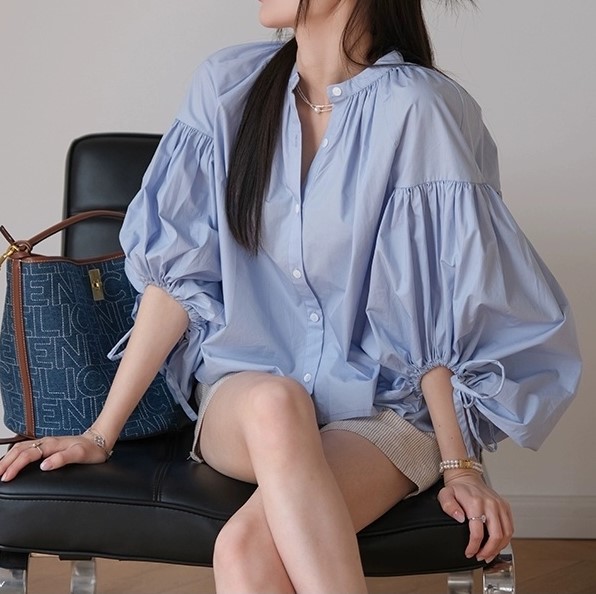 여자여자몰 우아 퐁퐁 스트랩 볼륨소매 코튼 셔츠블라우스 벌룬 화이트남방 올드머니룩 - 상품 이미지