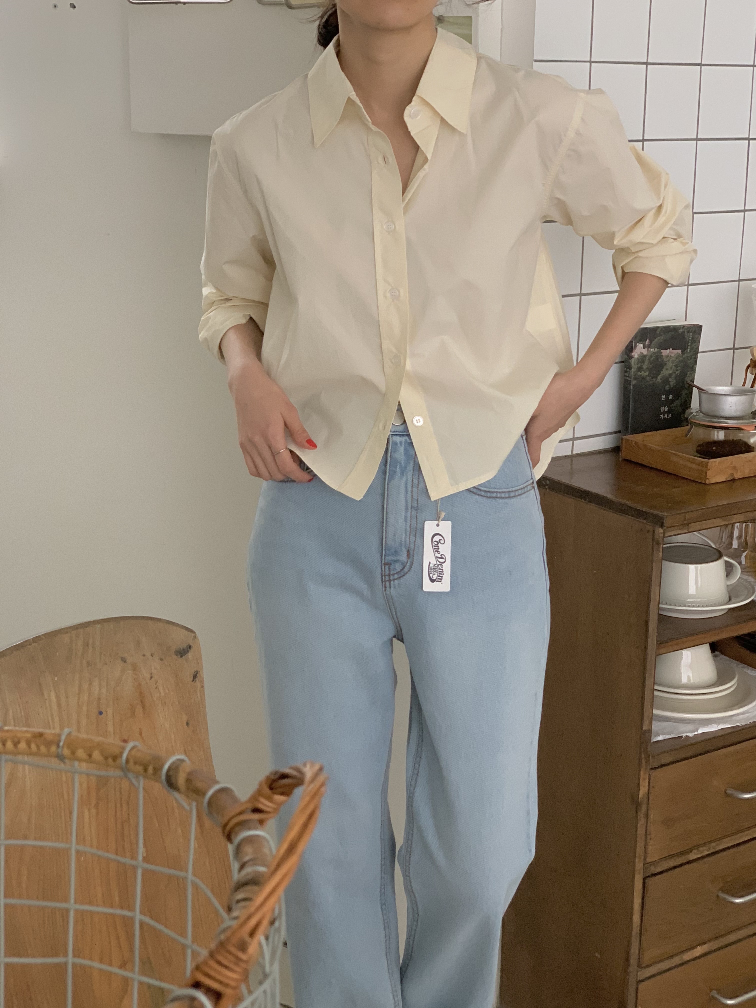 디헬 여성 봄 기본 카라 무지 데일리 루즈핏 베이직 컬러 크롭 셔츠 블라우스 남방 - 상세 이미지 2