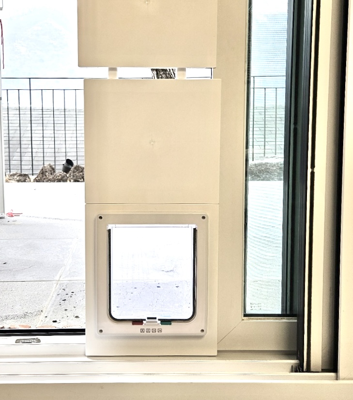 키즈온더블럭 펫도어 견문 강아지 고양이 안전문 베란다 펫도어 시공 미니