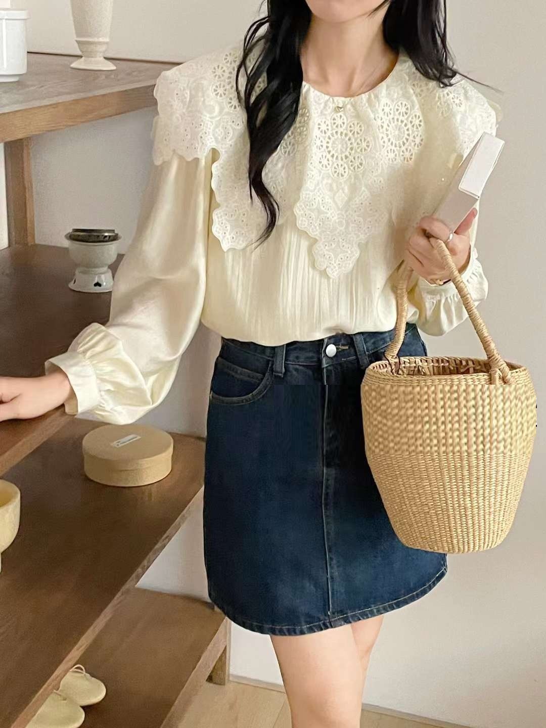 여자여자몰 봄 꽃잎펀칭 빅카라 긴팔블라우스 실켓 유니크블라우스 자수 - 상품 이미지