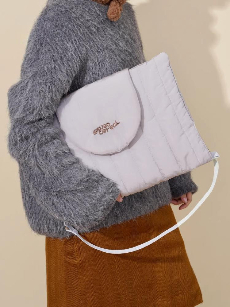 수심 Padding Round Bag(3 color) 패딩 라운드 노트북 가방 백 데님 : 수심