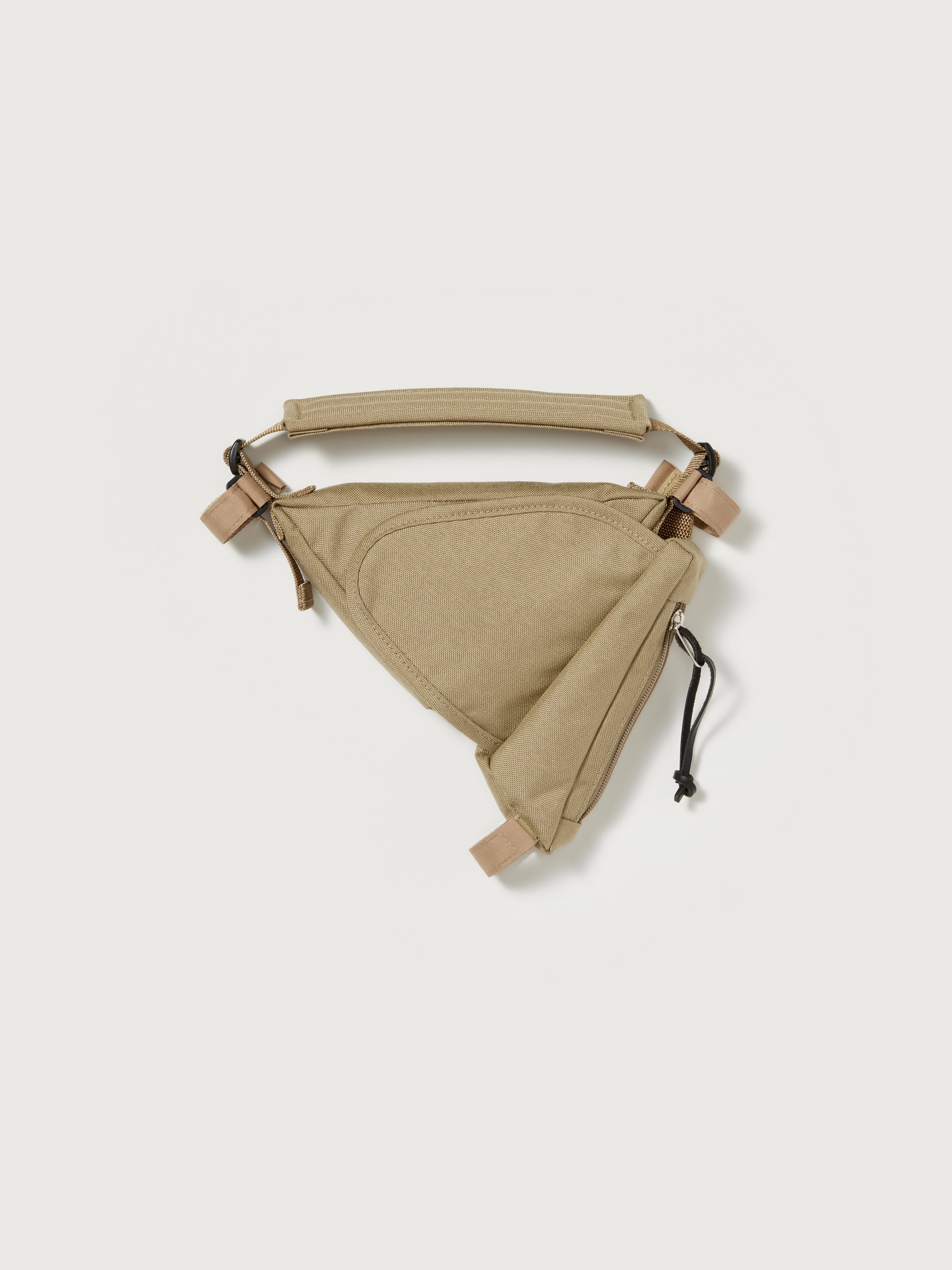오라리 새들백 가방 NYLON SADDLE BAG MADE BY AETA  AURALEE - 상세 이미지 2