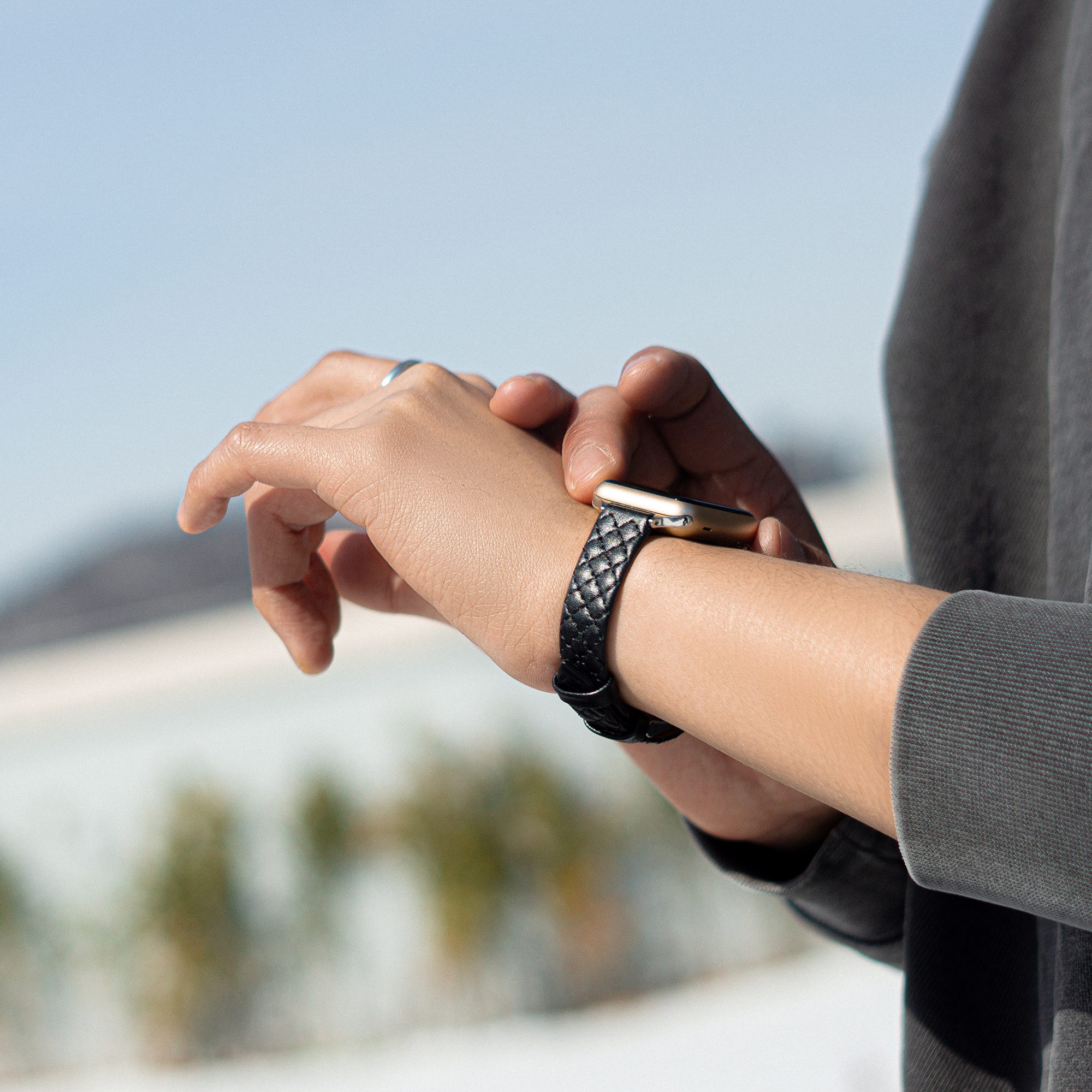 웨어플래닛 애플워치 울트라 10 호환 천연가죽 슬림 퀼팅 레더 스퀘어버클 밴드 스트랩 시계 줄 - 상세 이미지 2