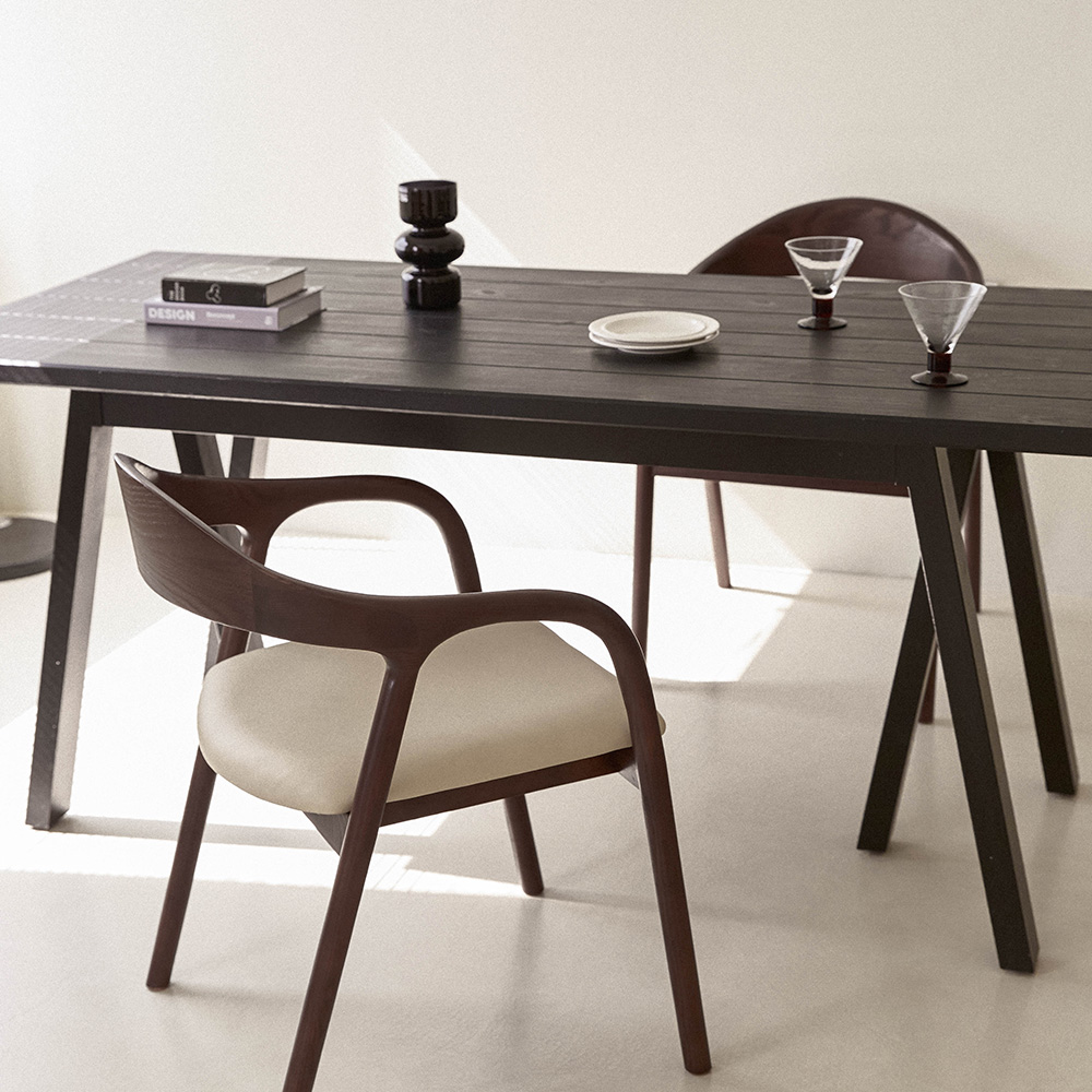 우드띠어리 나무의자 식탁 원목 의자 다이닝 월넛 아르띠 체어