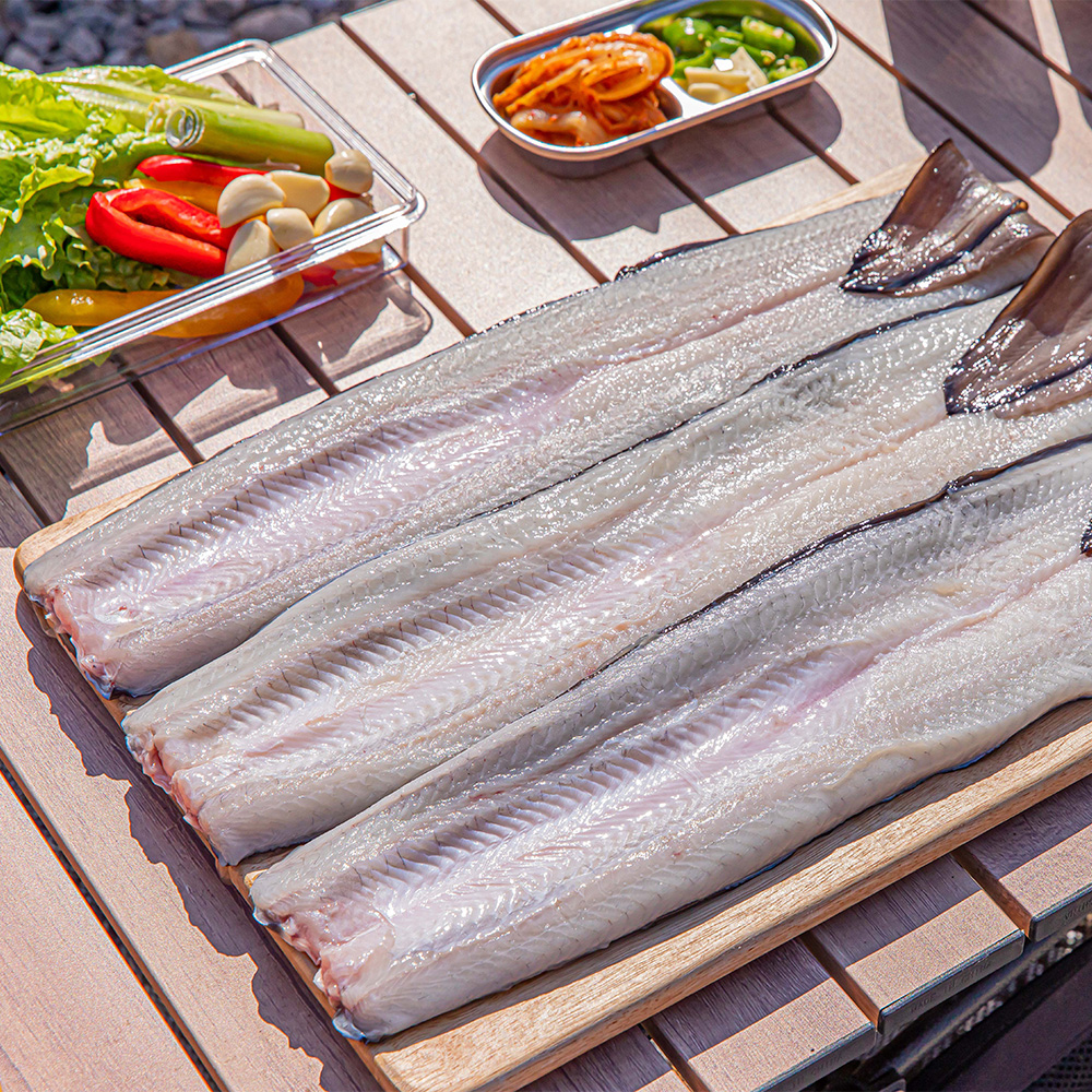 심명진 민물장어 특미 2kg 손질후 (1.2kg) 국산 자포니카 민물장어 캠핑고기 손질 초벌구이 선택 오메가3식품 선물포장 가능 : 심명진 민물장어