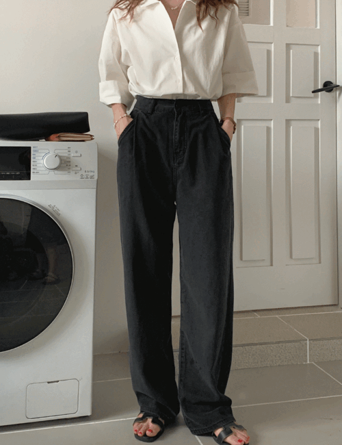 댄디 핀턱 세미 와이드 일자핏 흑청 워싱 데님팬츠 - 상품 이미지