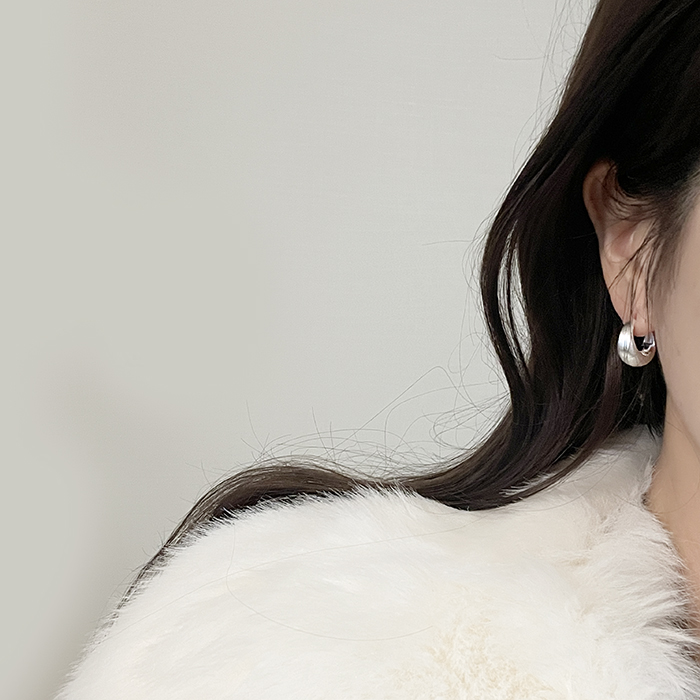 silver925 무광 스크래치 볼륨 원터치 링 귀걸이 실버925 이미지 8