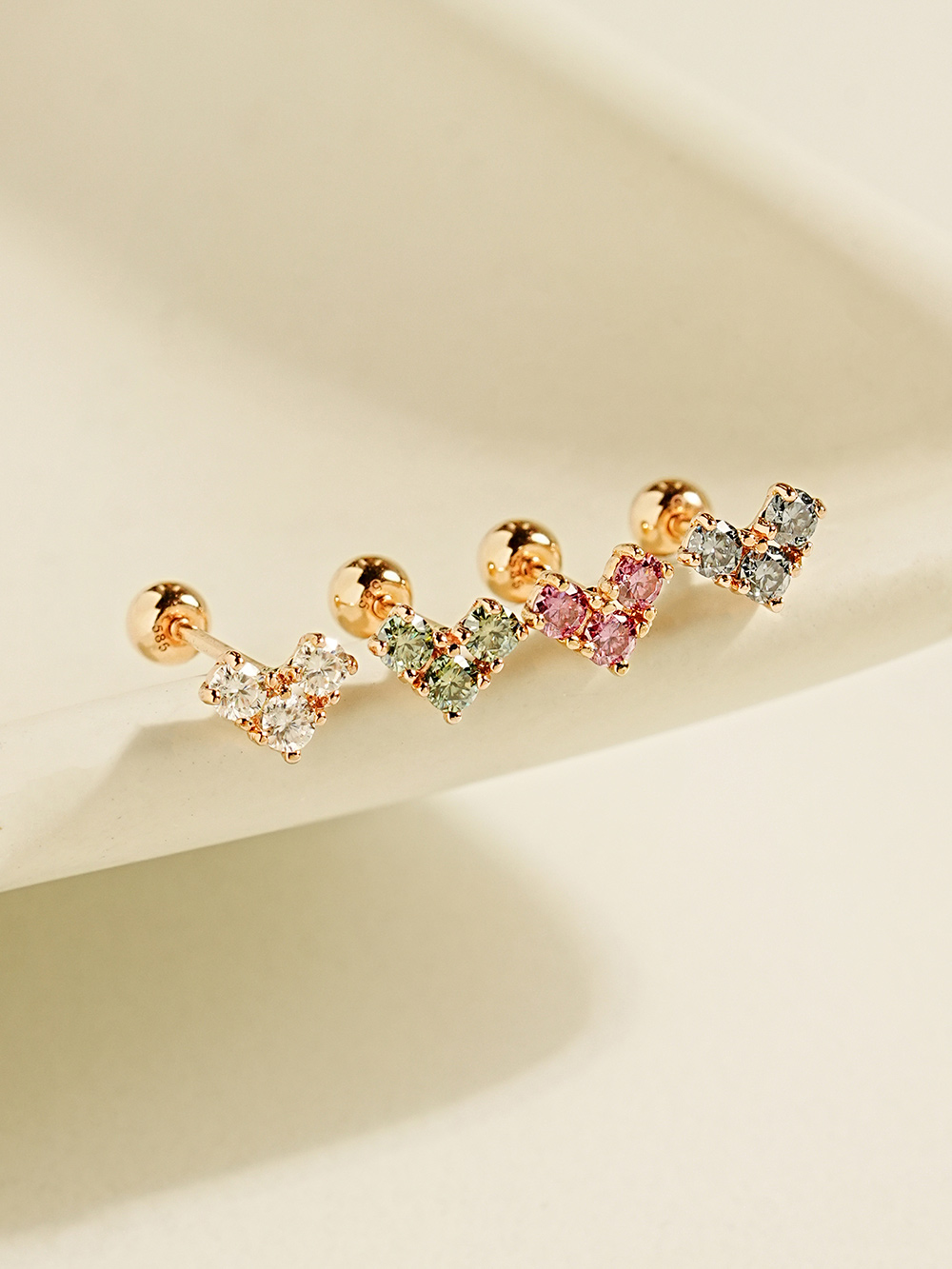 14K 모이사나이트 다이아 블럭 하트 피어싱 귀걸이 - 상세 이미지 5