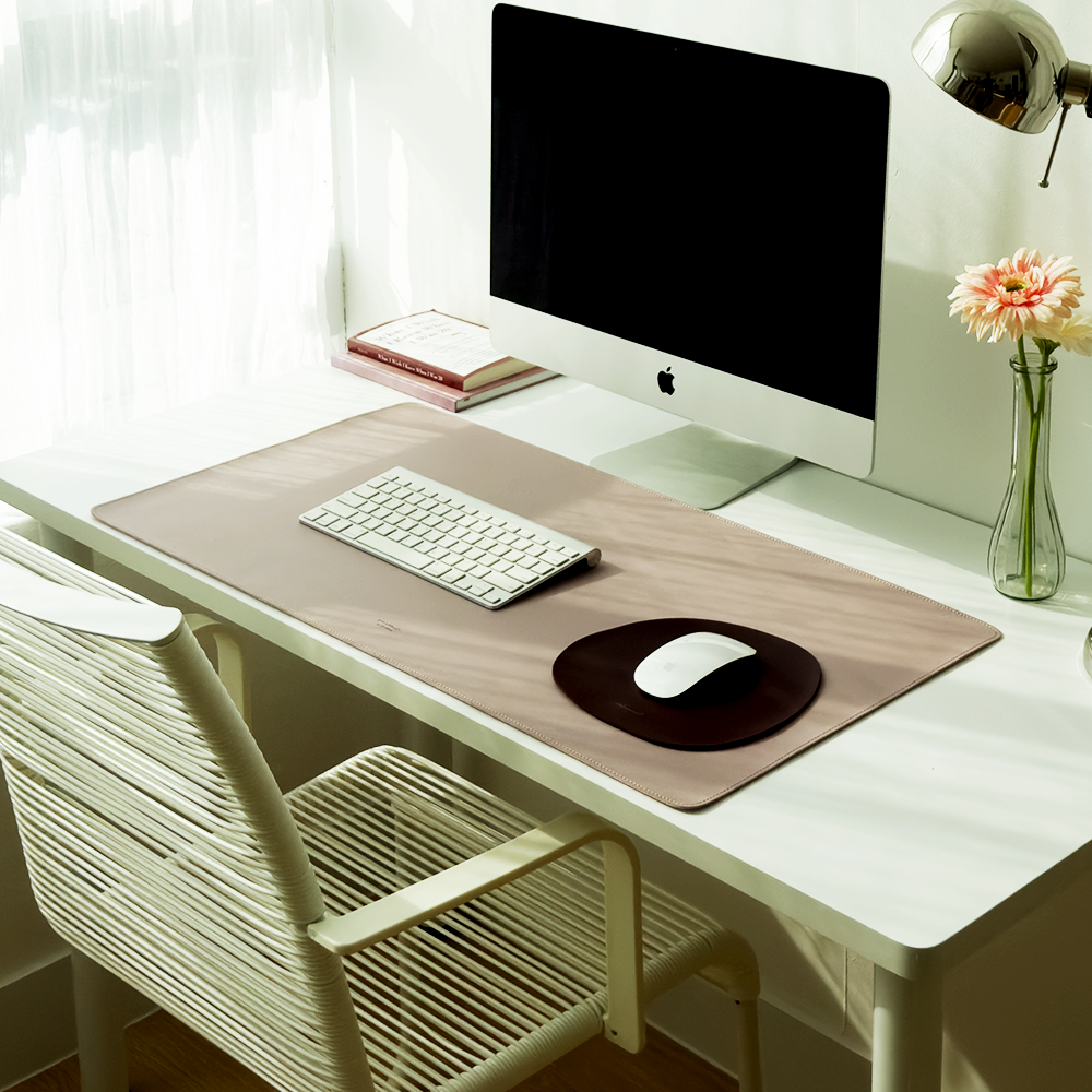 코스트웍스 가죽 와이드 데스크매트 국내생산 대형 마우스패드 장패드 마우스장매트 책상매트 기업 단체 주문제작